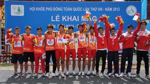 Đội tuyển điền kinh THPT tỉnh ta (4 VĐV giữa), đoạt HCV tại HKPĐ toàn quốc lần thứ VIII.