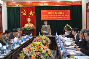 Đồng chí Hoàng Hoàng Thanh Mịch, Trưởng Ban Tuyên giáo Tỉnh ủy, Trưởng Ban VH-XH&DT (HĐND tỉnh) điều hành hội nghị.