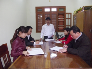 Để làm tốt công tác tham mưu cấp ủy về công tác kiểm tra, giám sát, UBKT Huyện ủy Kỳ Sơn thường xuyên duy trì hoạt động giao ban chuyên môn hàng tuần, tháng.