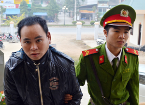 Phạm tội “hiếp dâm trẻ em”, Đặng Văn Hồng phải nhận mức án 9 năm tù.