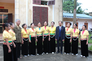 Hội NCT xã Tân Vinh (Lương Sơn) trao đổi xây dựng chương trình VH-VN tại xã.