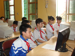 Trường THCS Lê Quý Đôn là trường chuẩn quốc gia của thành phố Hoà Bình luôn đạt được các kết quả tốt trong việc nâng cao chất lượng giáo dục đại trà và mũi nhọn.