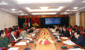 Hội đàm giữa lãnh đạo tỉnh Hòa Bình và tỉnh tỉnh Luông Pha Bang.