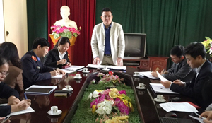 Lãnh đạo Ban Nội chính Tỉnh uỷ chủ trì kiểm tra tại TAND huyện Lạc Thuỷ.