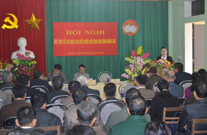 Tại buổi tiếp xúc, đoàn ĐBQH tỉnh cùng lãnh đạo các Sở ngành đã giải trình, làm rõ và tiếp thu nhiều ý kiến, kiến nghị được cử tri huyện Tân Lạc quan tâm 

 

