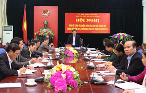 Đồng chí Bùi Văn Khánh,  Phó Chủ tịch UBND tỉnh phát biểu chỉ đạo hội nghị