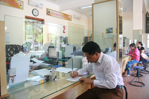 Agribank Chi nhánh Cao Phong làm tốt công tác huy động vốn, đáp ứng nhu cầu cho vay của khách hàng.