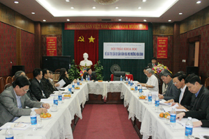 Đồng chí Nguyễn Văn Chương, Phó Chủ tịch UBND tỉnh phát biểu tại hội thảo.

