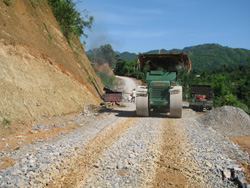 Cứng hoá đường giao thông nông thôn tại xã Yên Lập, huyện Cao Phong