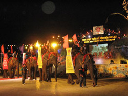 Ngày hội voi trong Tuần lễ văn hóa du lịch Đác Lắc