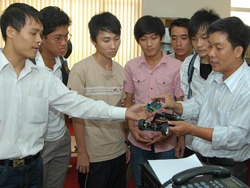 Ngành khoa học và kỹ thuật máy tính của Trường ĐH Quốc tế - ĐH Quốc gia TPHCM đạt chuẩn ASEAN. 
