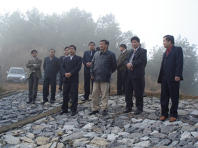 Đồng chí Bí thư tỉnh ủy kiểm tra công tác chuẩn bị, đảm bảo nguồn nước phuc vụ sản xuất tại xã Nam Thượng.