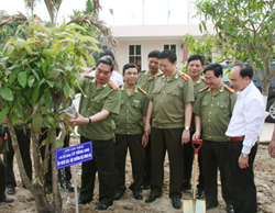 Đại tướng, Bộ trưởng Lê Hồng Anh thăm Trạm A70 ở Kiên Giang