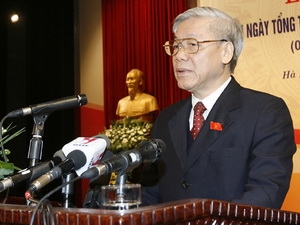 Chủ tịch Quốc hội Nguyễn Phú Trọng đọc diễn văn tại lễ kỷ niệm.