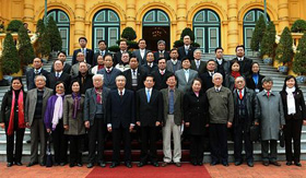 Chủ tịch Nguyễn Minh Triết với các đại biểu