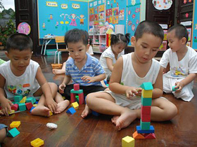 TPHCM đã triển khai nhiều giải pháp để nâng cao chất lượng giáo dục mầm non. 
Trong ảnh: Các bé tại Trường Mẫu giáo dân lập Nhà Thiếu nhi TP.