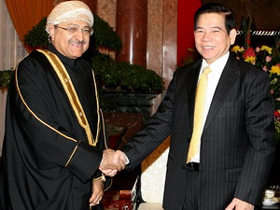 Chủ tịch nước Nguyễn Minh Triết tiếp ông Maqbool Ali Sultan, Bộ trưởng Thương mại và Công nghiệp Vương quốc Oman