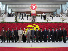 Đoàn đại biểu tỉnh Hòa Bình dự Đại hội XI của Đảng - Ảnh Văn Chúc