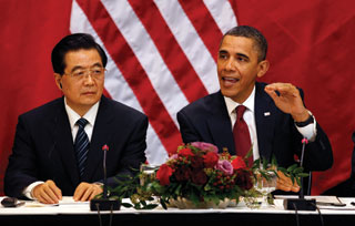 Trong cuộc họp báo, ông Obama vẫn tránh nói đến bất đồng Mỹ - Trung tại châu Á - Thái Bình Dương và người vừa đoạt Nobel Hòa bình Lưu Hiểu Ba