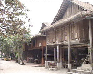 Một góc bản Pom Coọng, thị trấn Mai Châu (Mai Châu).