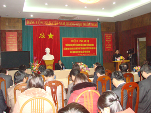 Đồng chí Bùi Ngọc Lâm, TUV, Giám đốc Sở VH-TT&DL tỉnh, Trưởng BCĐ đại hội phát biểu khai mạc hội nghị.