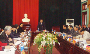 Đồng chí Hoàng Việt Cường, Bí thư Tỉnh ủy phát biểu chỉ đạo tại hội nghị.