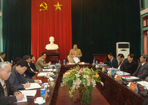 Đồng chí Hoàng Việt Cường, Bí thư Tỉnh ủy phát biểu kết luận cuộc họp.