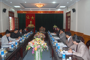 Đồng chí Nguyễn văn Quang, Phó Bí thư Thường trực Tỉnh ủy, Chủ tịch HĐND tỉnh chú trì cuộc họp.
 
