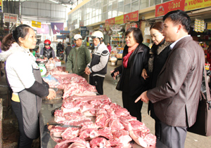 Hộ kinh doanh thực phẩm tại chợ Thái Bình (TPHB) đã thực hiện tương đối đầy đủ các quy định về VSATTP.

