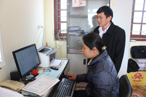 Đảng ủy xã Yên Trị (Yên Thủy) ứng dụng hiệu quả CNTT trong quản lý hồ sơ, dữ liệu phục vụ tốt công tác lãnh đạo nhiệm vụ chính trị trên địa bàn.

