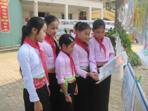 Trường PT DTNT THCS huyện Tân Lạc được đầu tư cơ sở vật chất, tạo điều kiện tốt nhất cho học sinh dân tộc thiểu số học tập, phát triển toàn dân. 
