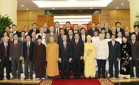 Đoàn đại biểu Ủy ban T.Ư MTTQ Việt Nam đến chúc mừng Ban hấp hành T.Ư Đảng nhân dịp kỷ niệm 80 năm ngày thành lập Đảng.