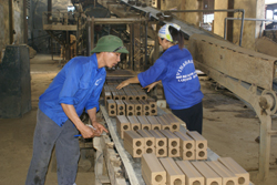 Công ty ViNaSan bảo đảm việc làm ổn định cho hàng trăm lao động địa phương