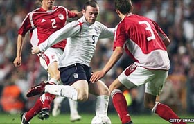 Anh từng thảm bại 1-4 trước Đan Mạch hồi năm 2005

