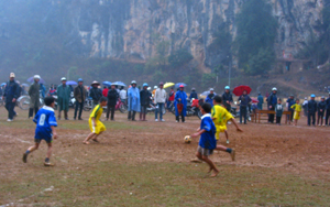 Trận chung kết được đánh giá cao giữa tiểu học Thanh Hối và tiểu học Phong Phú