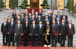 Chủ tịch nước Nguyễn Minh Triết gặp mặt các cán bộ ngoại giao được cử làm Đại sứ, Tổng lãnh sự và đại diện tại một số nước.
