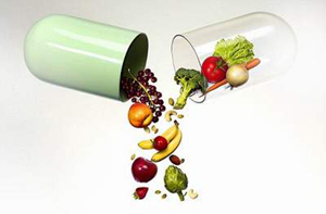 Nên bổ sung vitamin qua thực phẩm sẽ tránh được nguy cơ ngộ độc.
