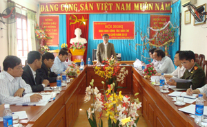 Đồng chí Hoàng Thanh Mịch, Trưởng Ban Tuyên giáo Tỉnh ủy phát biểu tại hội nghị.