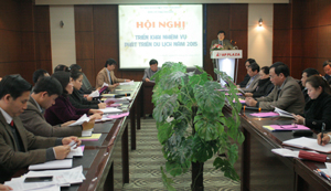 Đồng chí Nguyễn Văn Chương, Phó Chủ tịch UBND tỉnh, Trưởng BCĐ Du lịch tỉnh phát biểu tại hội nghị.