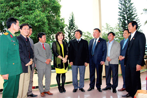Đồng chí Trần Đăng Ninh, Phó Bí thư TT Tỉnh ủy trao đổi với lãnh đạo các Đảng bộ trực thuộc Tỉnh ủy về định hướng công tác xây dựng Đảng nhiệm kỳ 2015-2020.