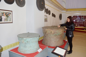 Những chiếc trống đồng được sưu tập và trưng bày tại Bảo tàng tỉnh 

là những hiện vật vô giá trong các giai đoạn phát triển của nền văn hóa Hòa Bình.


