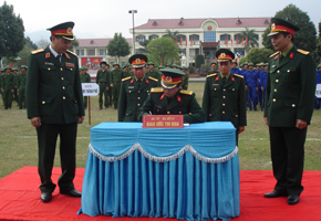 Các đơn vị ký kết giao ước thi đua trong lễ ra quân huấn luyện năm 2010 nhằm mục tiêu đẩy mạnh phong trào TĐQT lên một tầm cao mới.