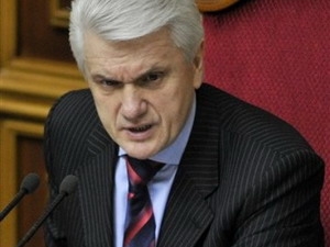 Chủ tịch Quốc hội Ukraine Vladimir Litvin phát biểu trong phiên họp ngày 2/3.