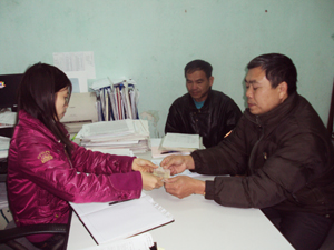 Hoạt động chi trả chế độ BHXH tại BHXH huyện Đà Bắc

