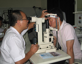 Dịch đau mắt đỏ tại Hà Nội năm nay bắt đầu sớm hơn so với thường lệ