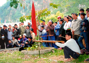 Các hoạt động thể thao xã Yên Phú luôn thu hút được đông đảo người dân tham gia.
