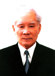 Đại tá, Nhà giáo Ưu tú Phạm Văn Các. 
