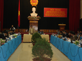 Đồng chí Hoàng Việt Cường, Bí thư Tỉnh uỷ, Chủ tịch HĐND tỉnh phát biểu chỉ đạo hội nghị.