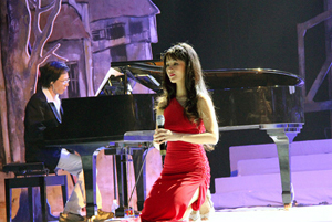 Tiết mục biểu diễn của ca sĩ Hồng Nhung trong chương trình 