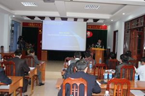 Đồng chí Nguyễn văn Dũng, Phó Chủ tịch UBND tỉnh phát biểu chỉ đạo tại hội nghị.